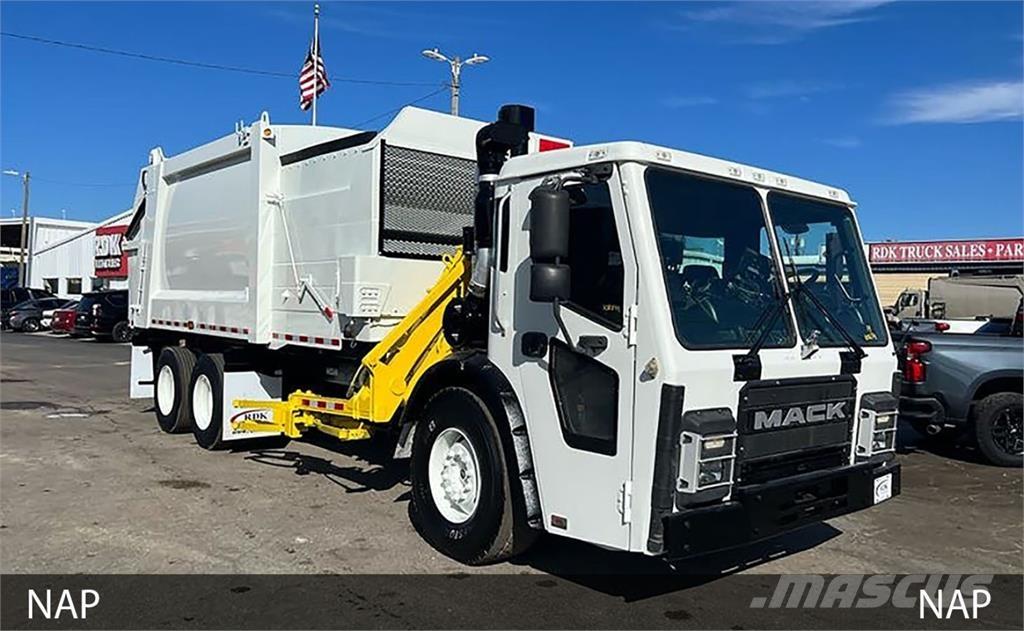 Mack 600 Camiones de basura