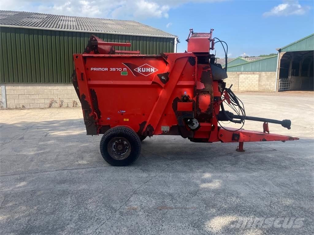 Kuhn 3570 Desmenuzadoras, cortadoras y desenrolladoras de pacas