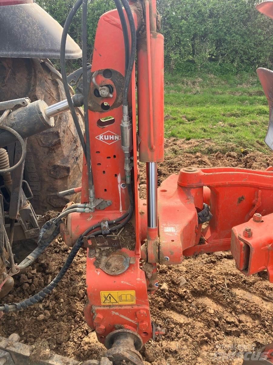 Kuhn MM123 Arados fijos suspendidos