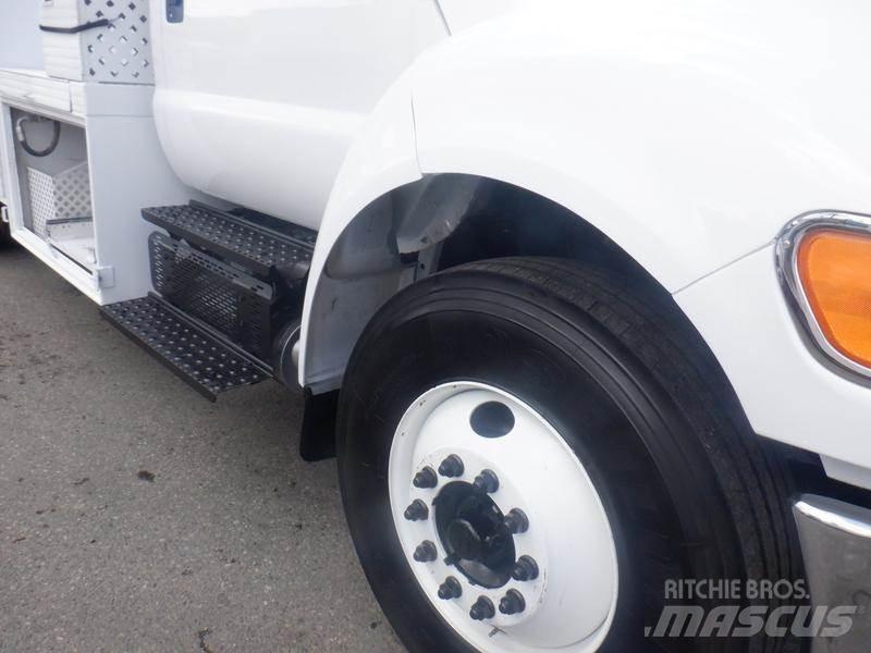 Ford F-750 Vehículos - Taller