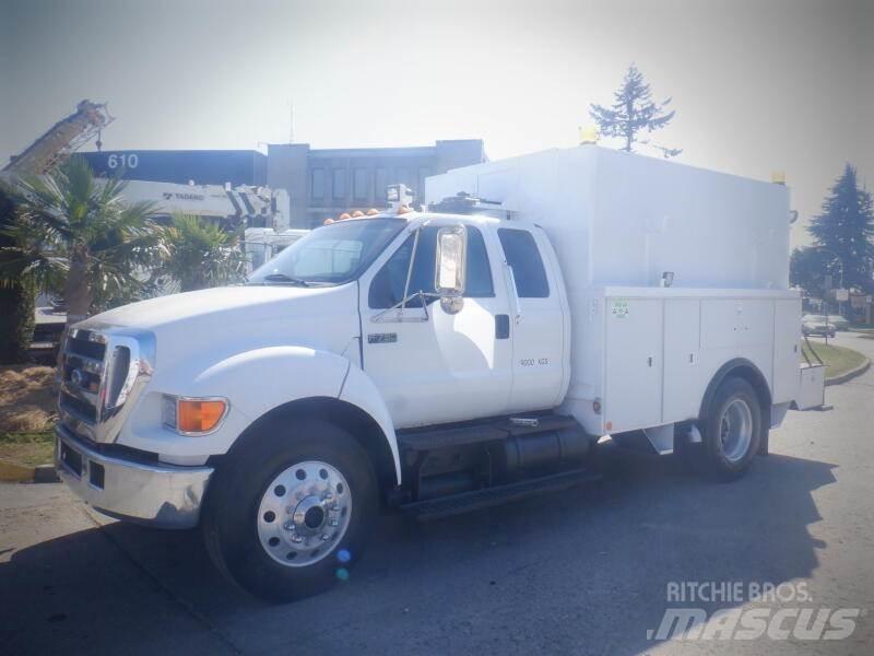 Ford F-750 Vehículos - Taller