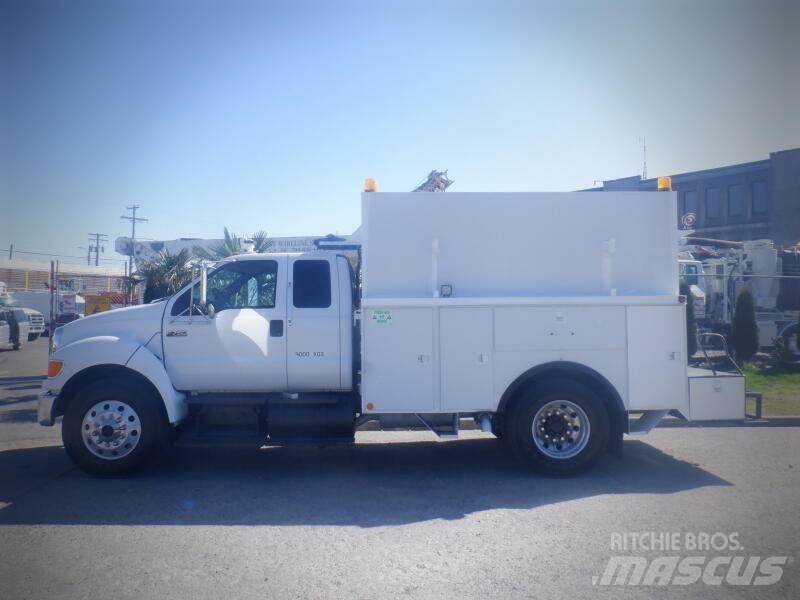 Ford F-750 Vehículos - Taller