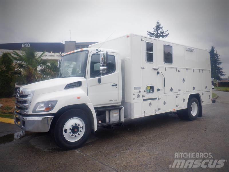 Hino 338 Vehículos - Taller