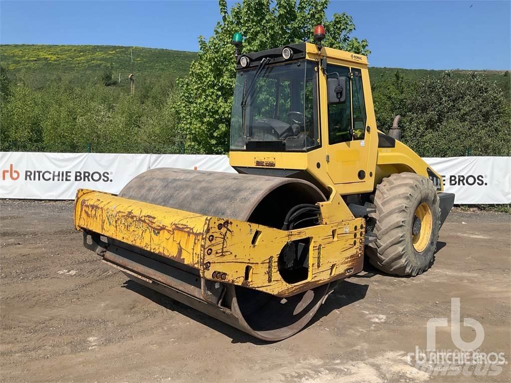 Bomag BW213DH-4 Compactadores de suelo