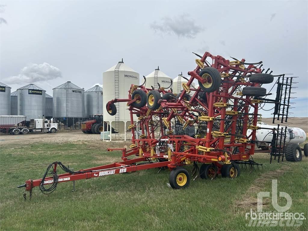 Bourgault 8910 Cultivadores