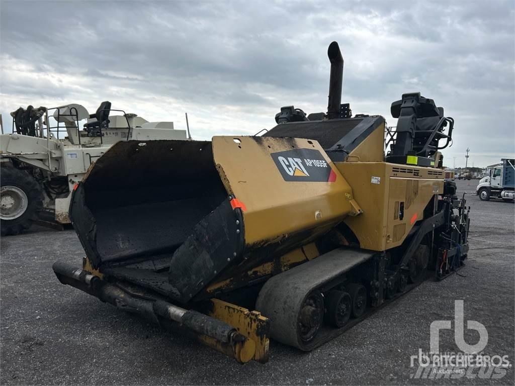 CAT AP1055F Asfaltadoras
