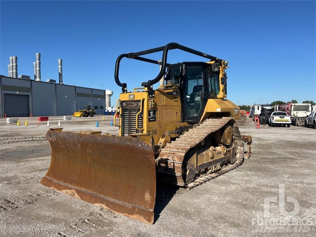 CAT D6N XL Buldozer sobre oruga