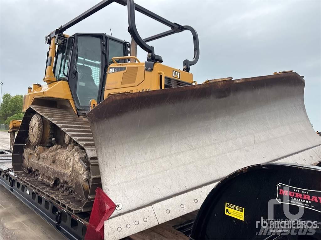 CAT D6N XL Buldozer sobre oruga