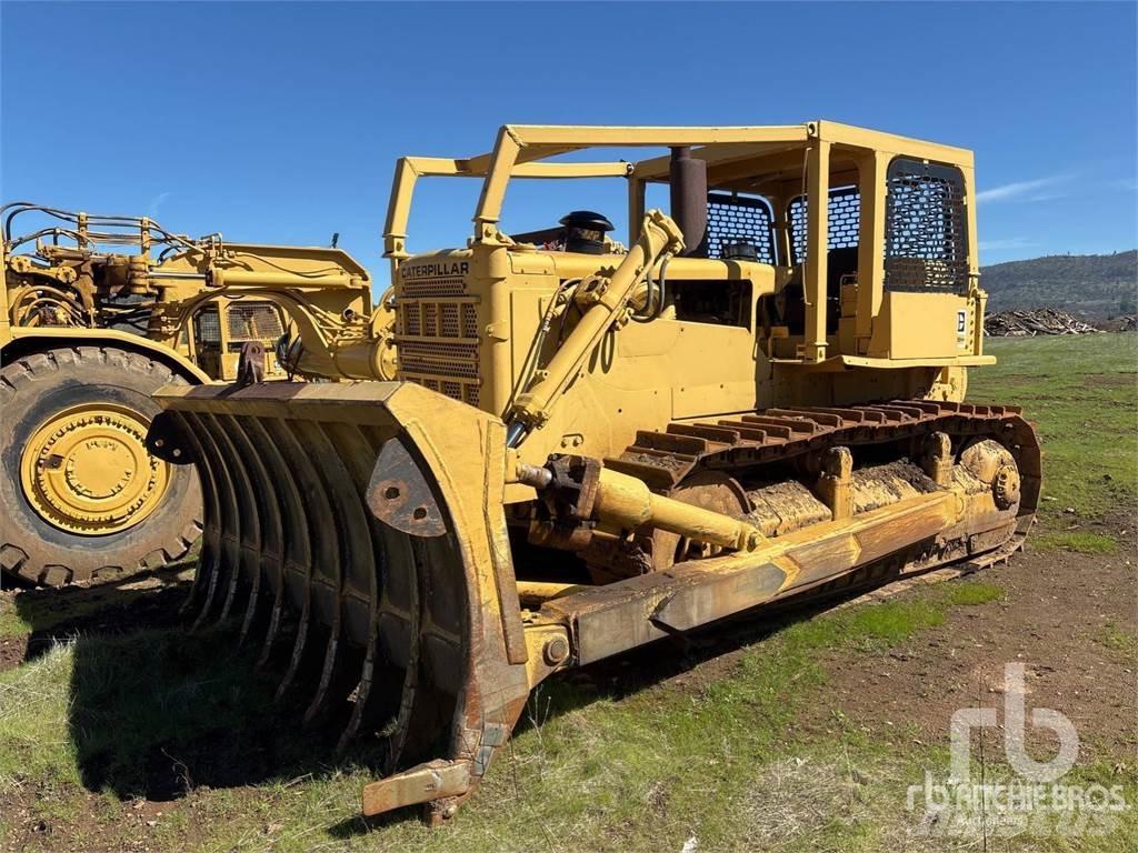 CAT D8H Buldozer sobre oruga