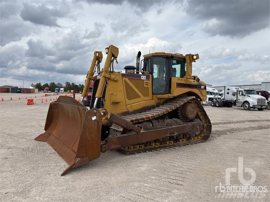 CAT D8T Buldozer sobre oruga