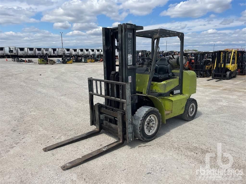 Clark CGP40 Carretillas diesel