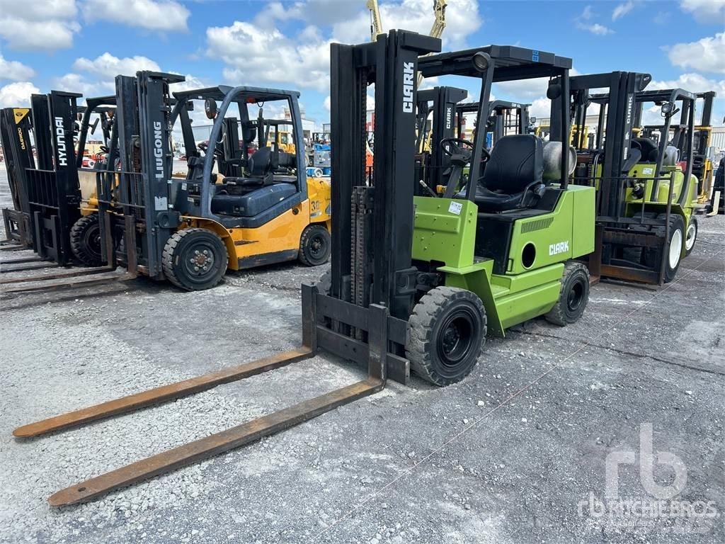 Clark CPX25 Carretillas diesel