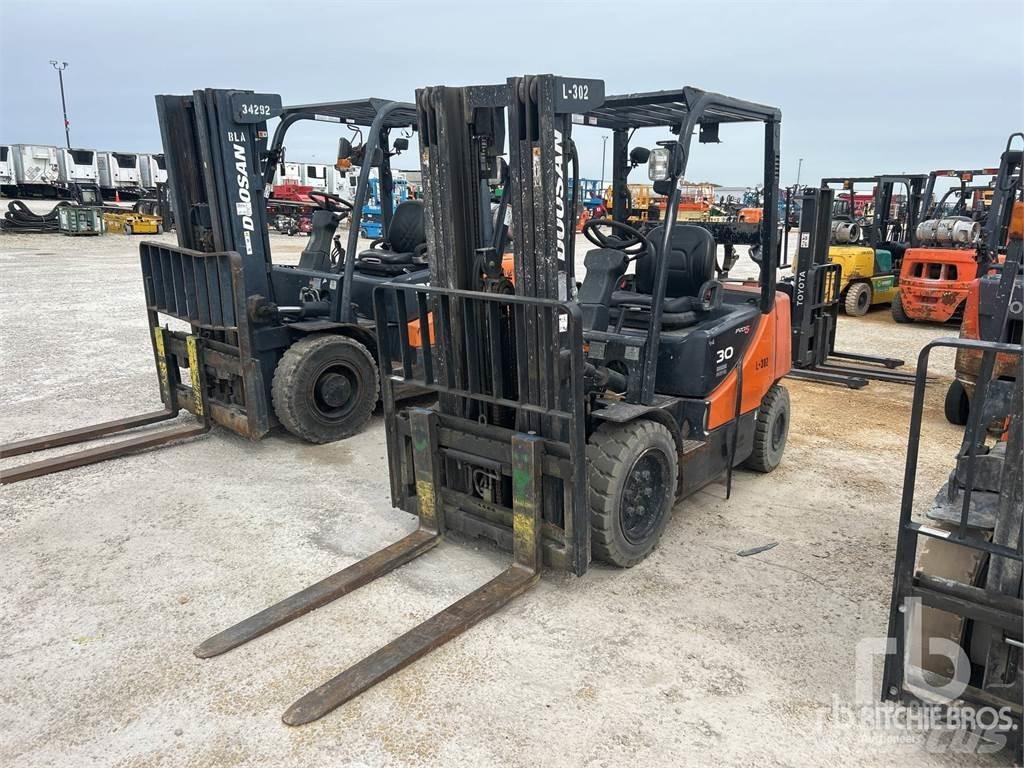Doosan G30P-5 Carretillas diesel