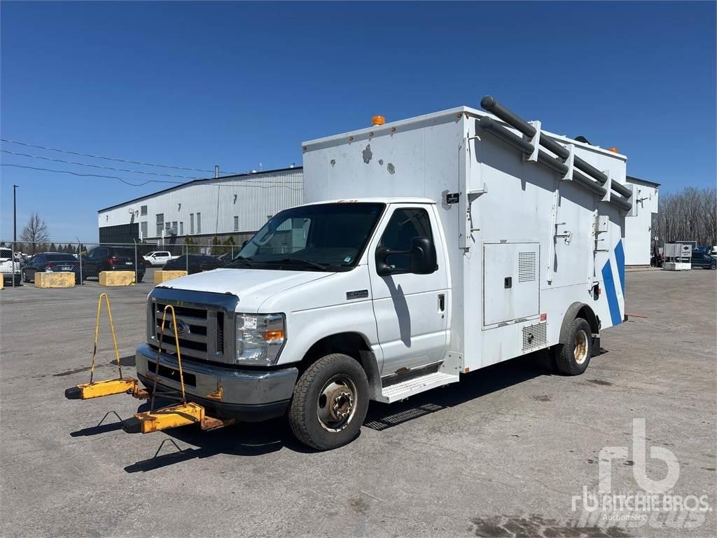 Ford E-450 Vehículos - Taller