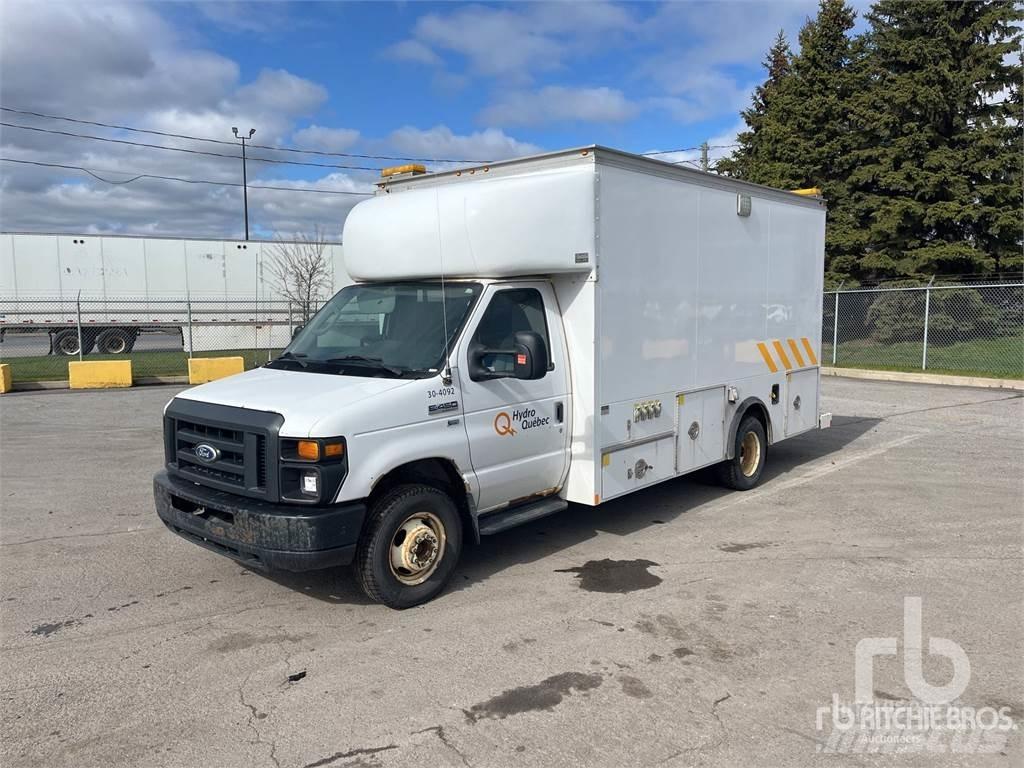 Ford E-450 Vehículos - Taller