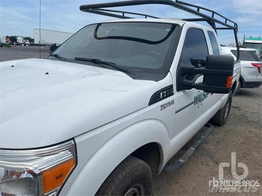 Ford F-250 Furgonetas caja abierta