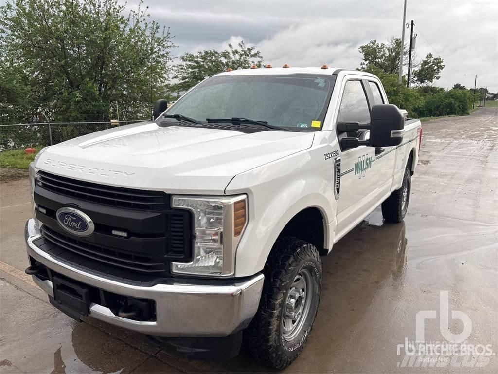 Ford F-250 Furgonetas caja abierta