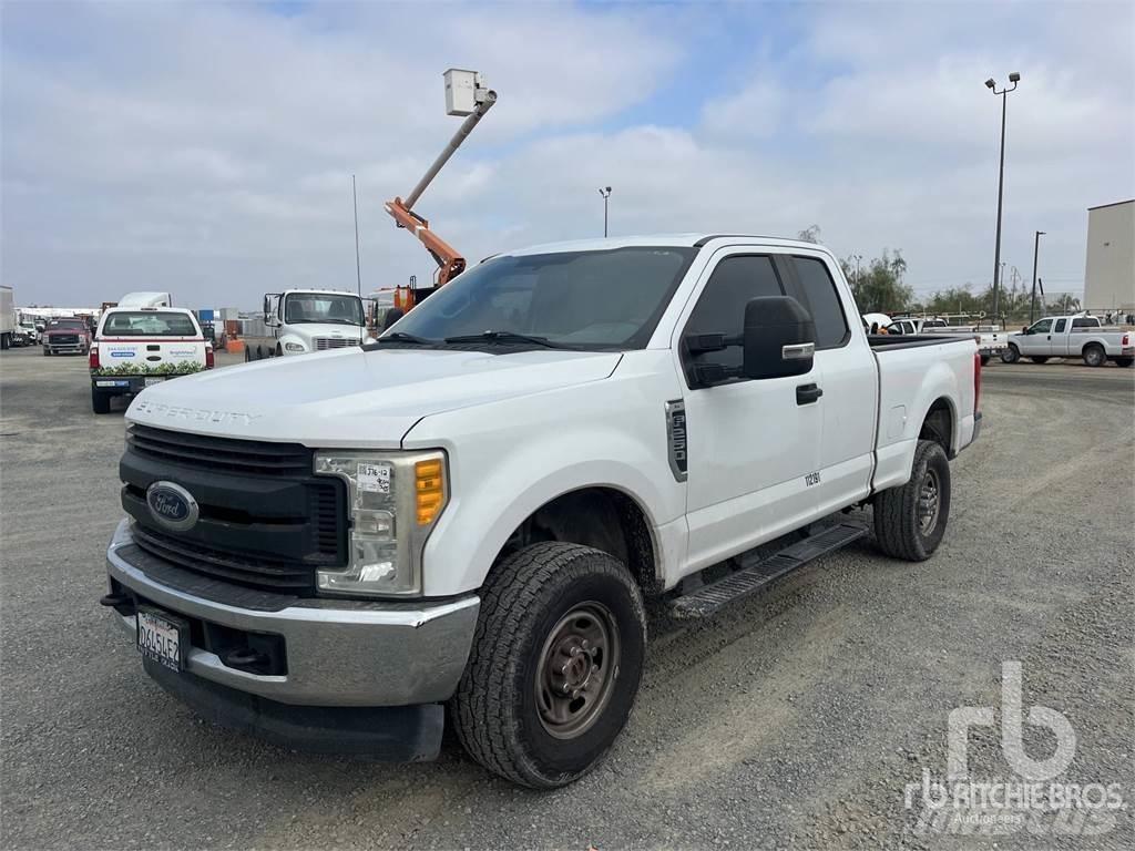 Ford F-250 Furgonetas caja abierta