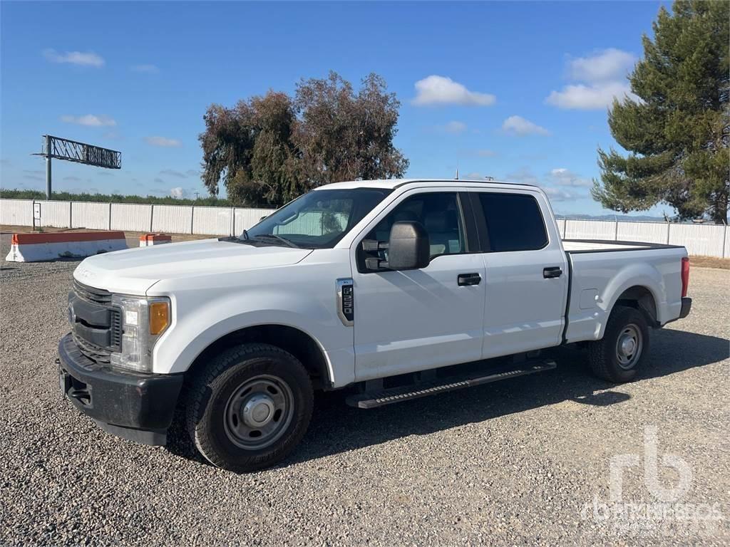 Ford F-250 Furgonetas caja abierta