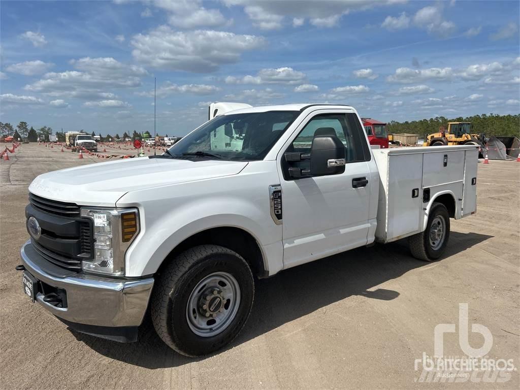 Ford F-250 Vehículos - Taller