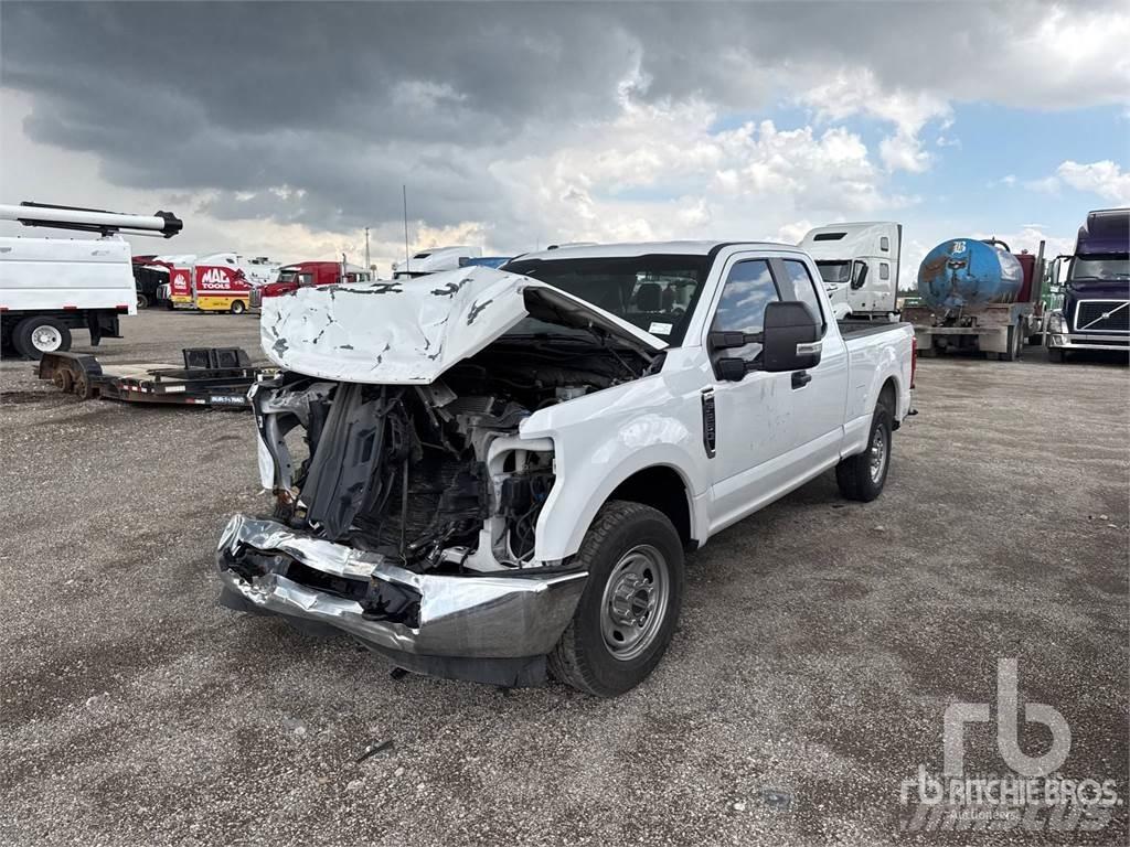 Ford F-250 Furgonetas caja abierta