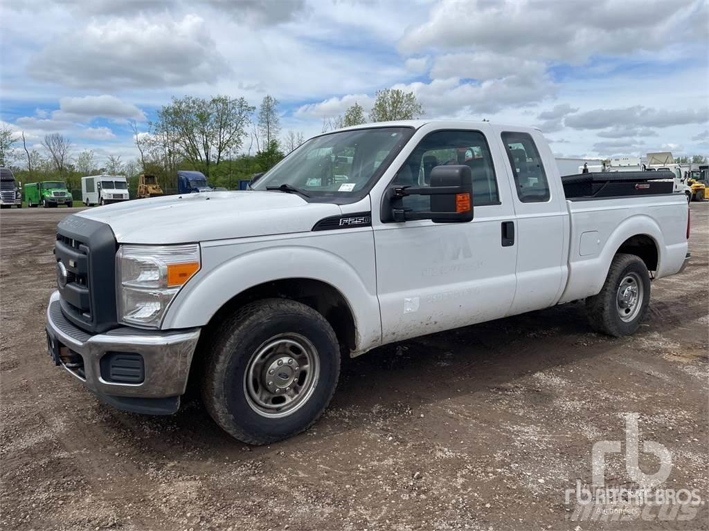 Ford F-250 Furgonetas caja abierta