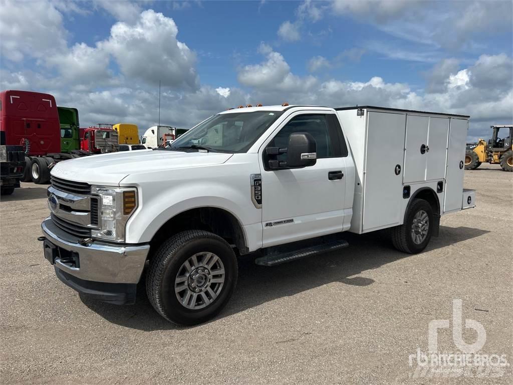 Ford F-350 Vehículos - Taller
