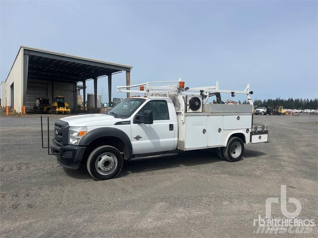 Ford F-550 Vehículos - Taller