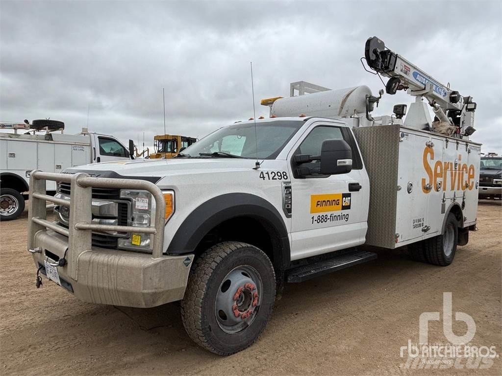 Ford F-550 Vehículos - Taller