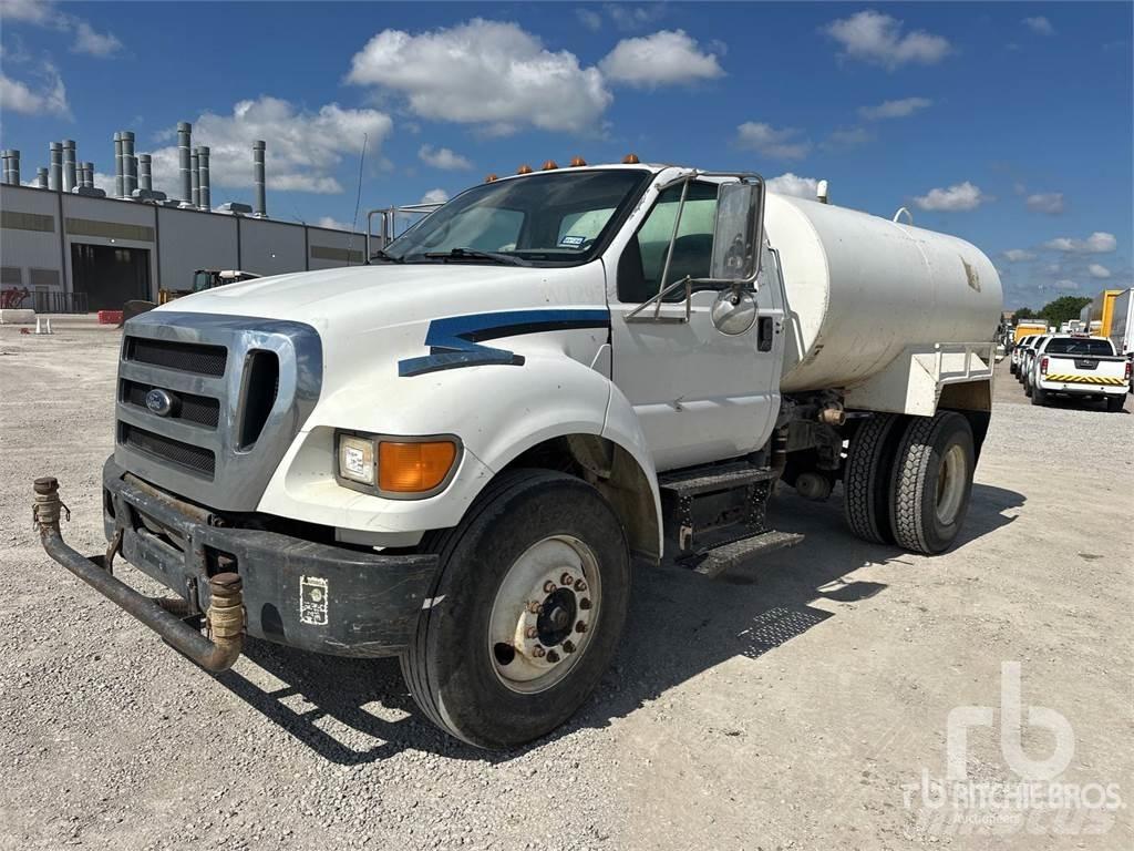 Ford F-750 Camiones cisterna