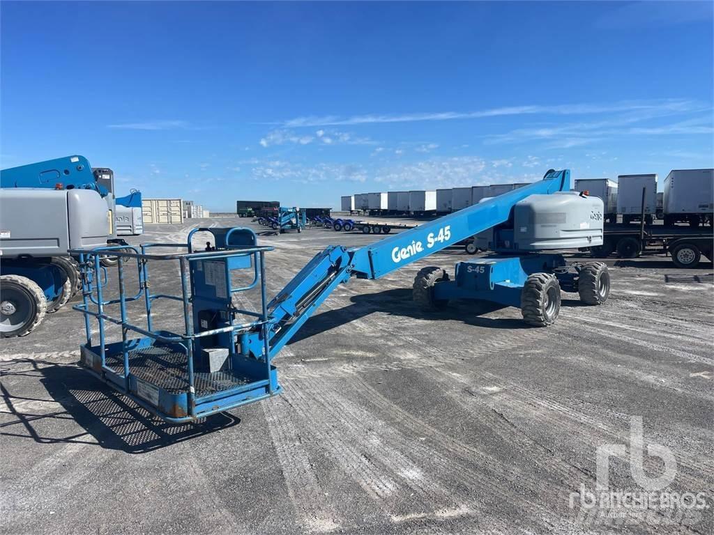 Genie S-45 Plataforma de trabajo articulada