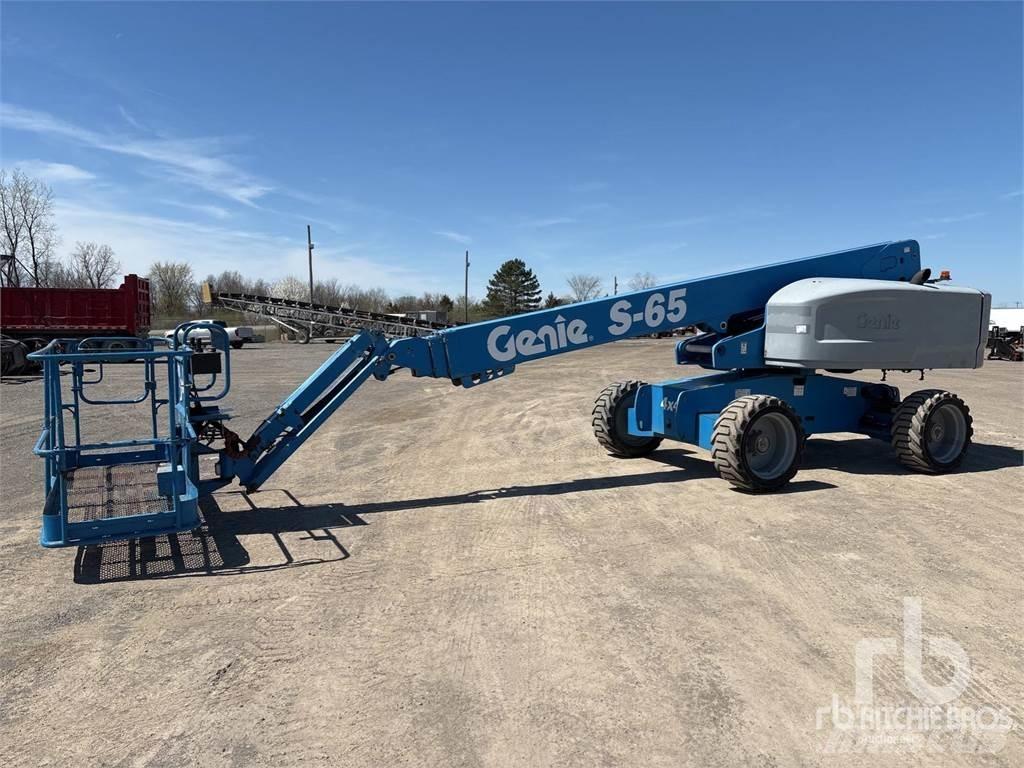 Genie S-65 Plataforma de trabajo articulada