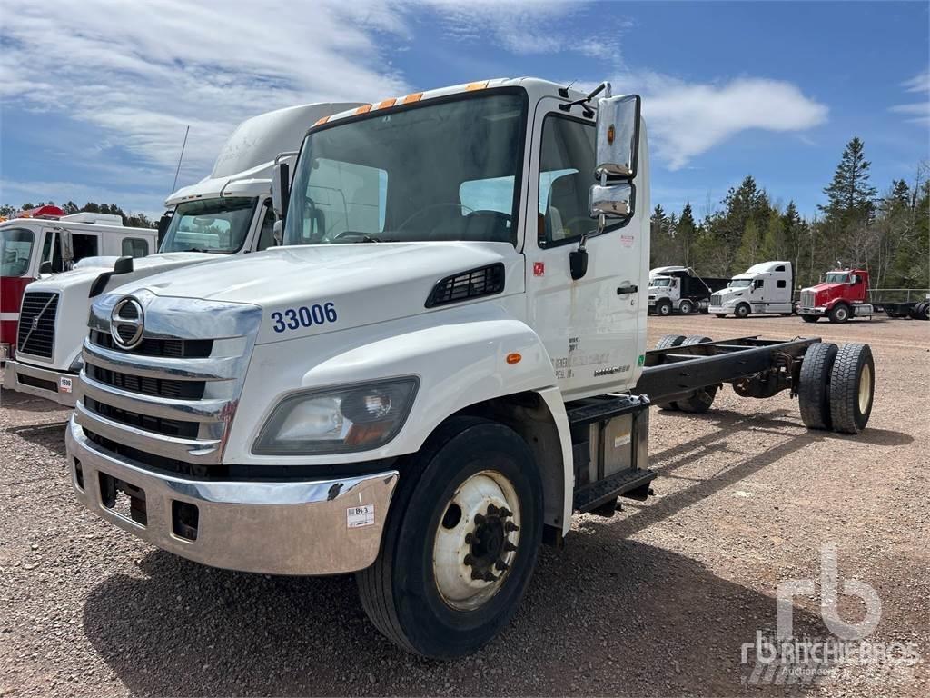 Hino 338 Camiones chasis