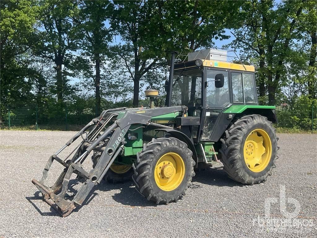 John Deere 2140 Tractores