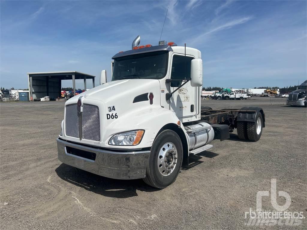 Kenworth T300 Camiones chasis