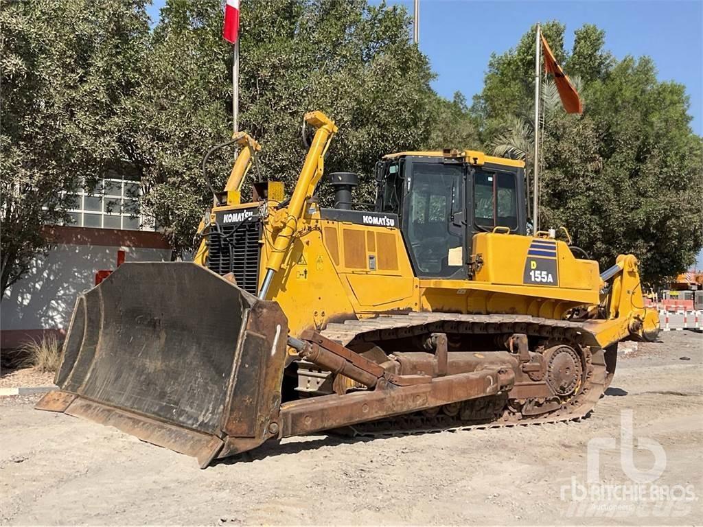 Komatsu D155A-6 Buldozer sobre oruga
