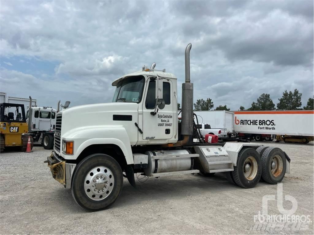 Mack CHN613 Cabezas tractoras