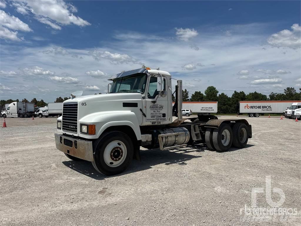 Mack CHU613 Cabezas tractoras