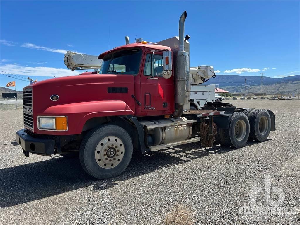 Mack CL713 Cabezas tractoras