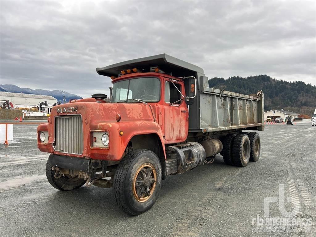 Mack RD686S Camiones bañeras basculantes o volquetes