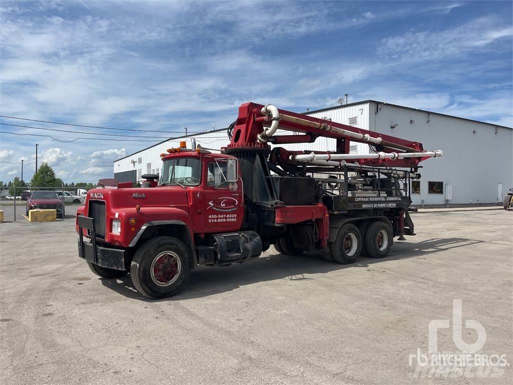 Mack RD686S Camiones hormigonera