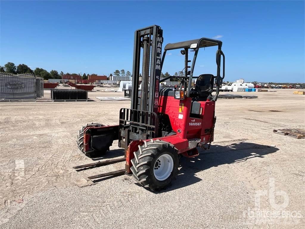 Moffett M55 Carretillas elevadoras todo terreno