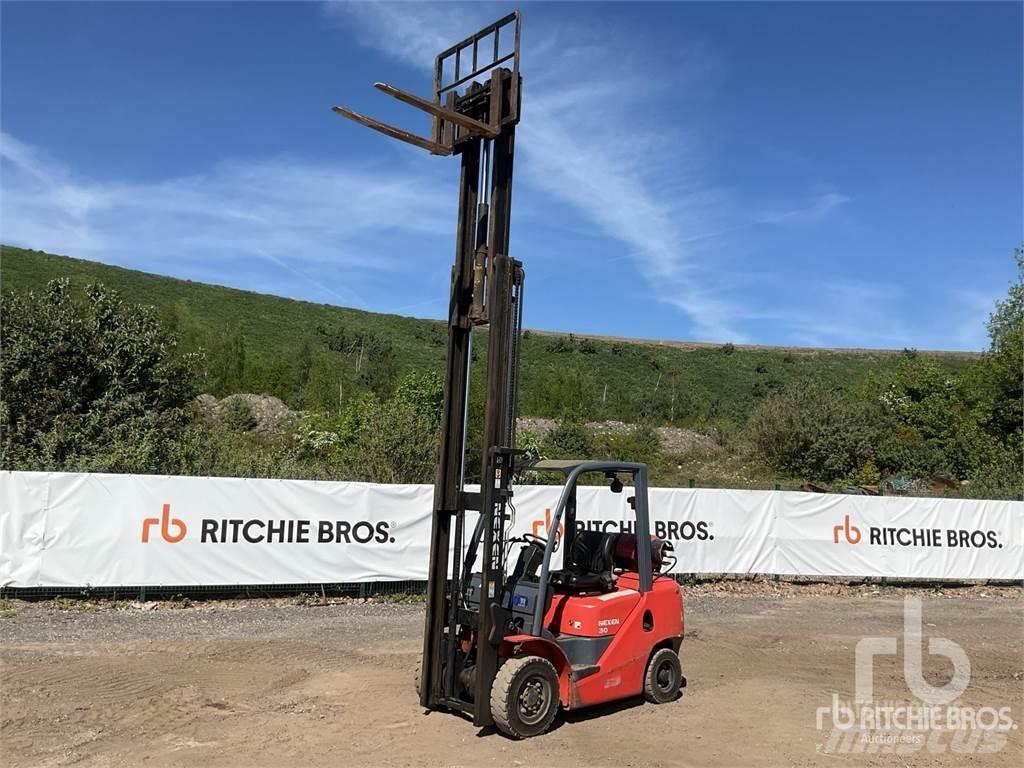 Nexen FGL30 Carretillas diesel