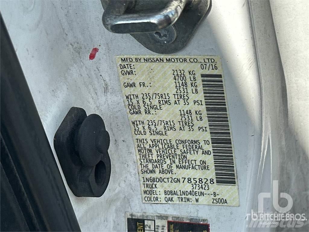 Nissan FRONTIER Furgonetas caja abierta