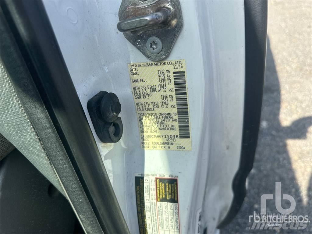 Nissan FRONTIER Furgonetas caja abierta