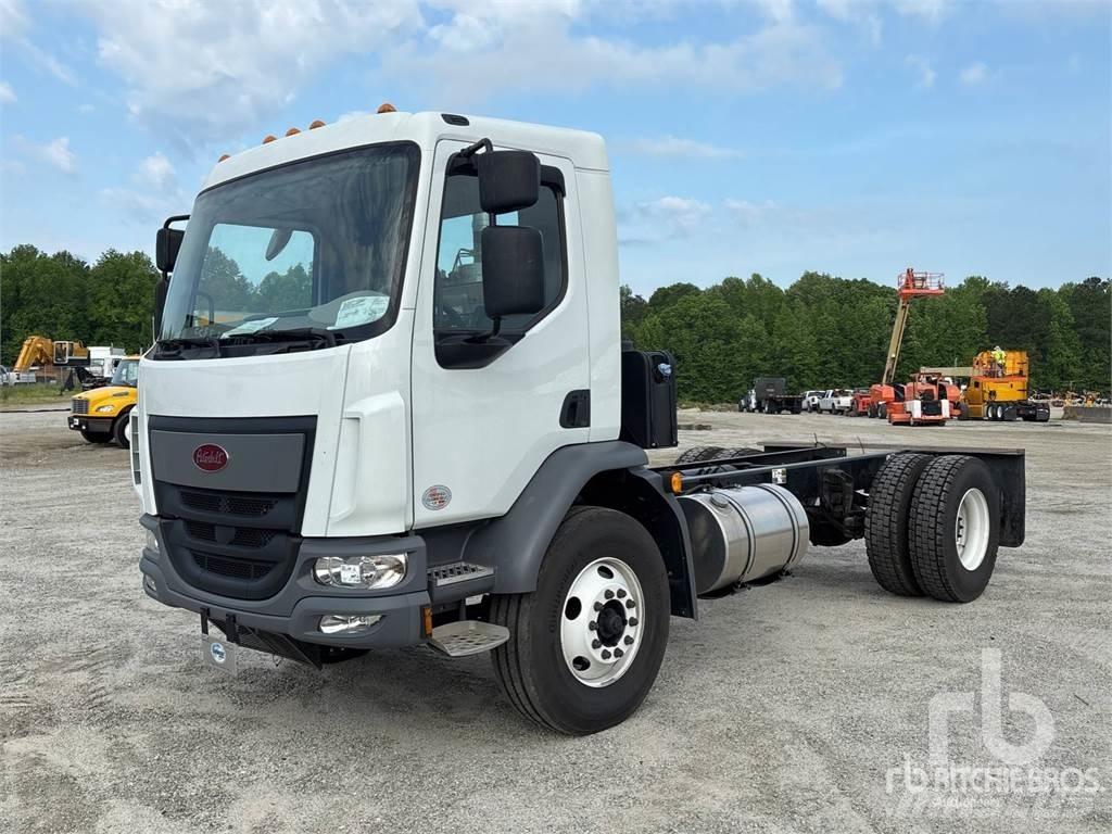 Peterbilt 220 Camiones chasis