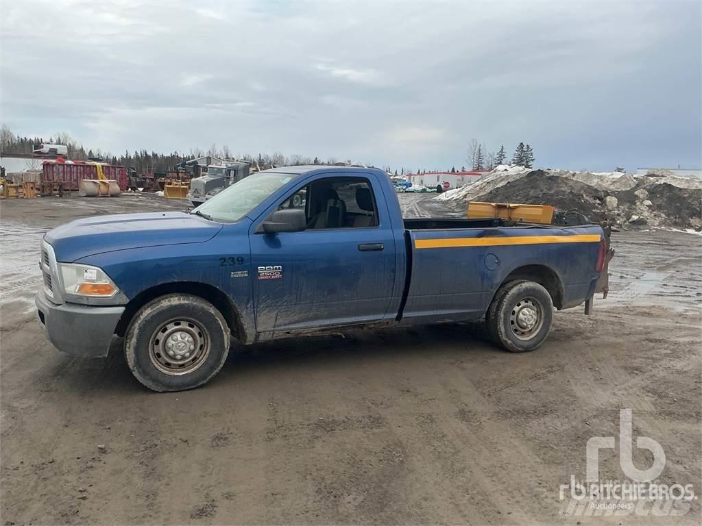RAM 2500 Furgonetas caja abierta