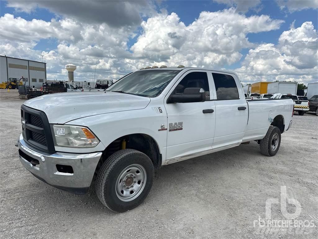 RAM 2500 Furgonetas caja abierta