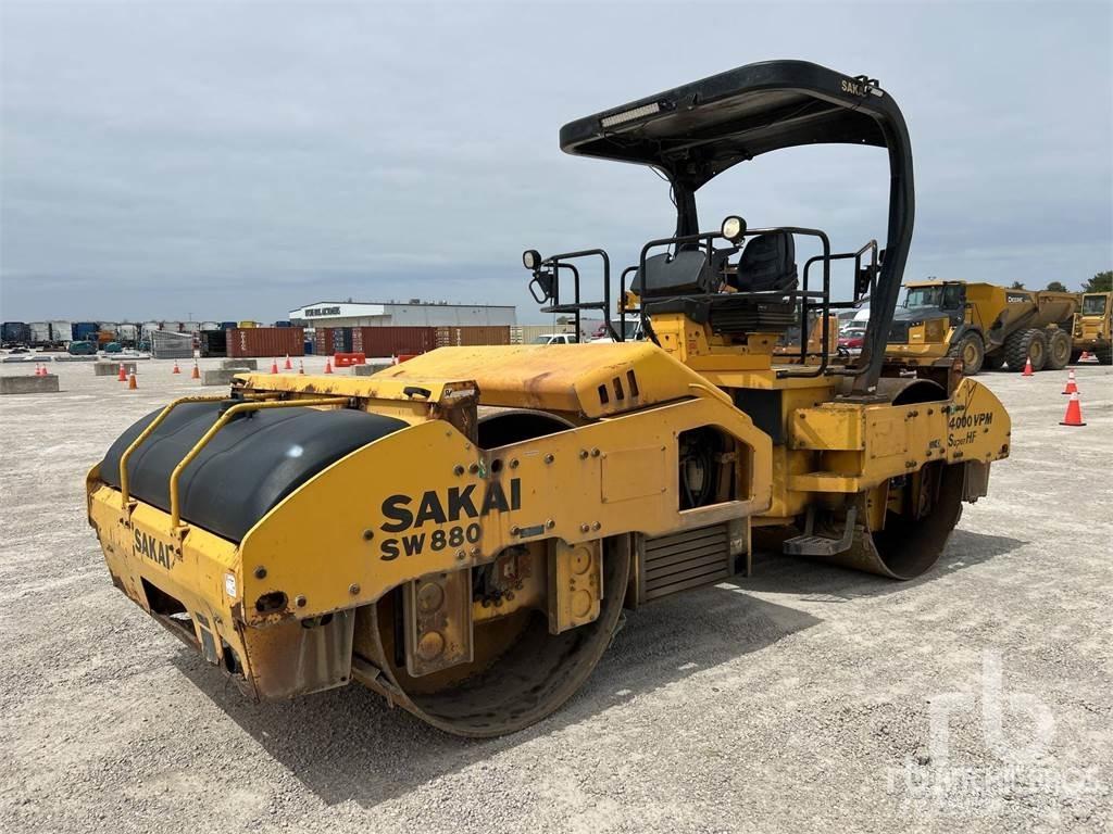 Sakai SW880 Rodillos de doble tambor