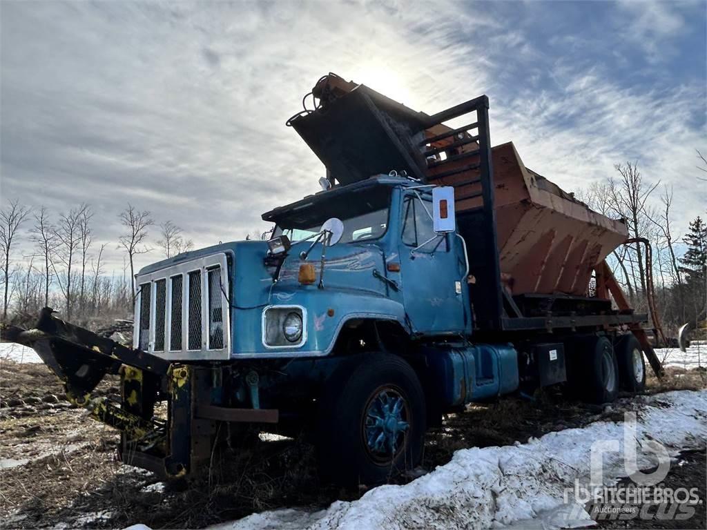  SERCO 8500 Cargadora forestal